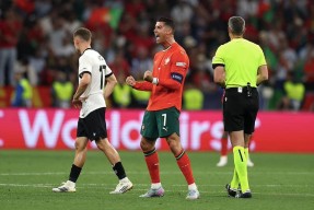 九游娱乐电竞 -美国费城街头行尸走肉