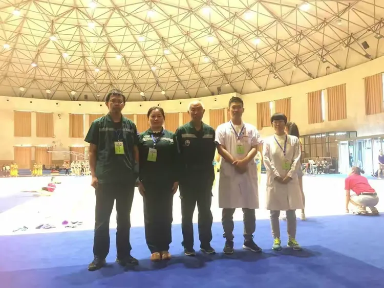 加时末段那不勒斯调整名单以备西甲，门线救险环节打磨，目标明确，医务组通报恢复的简单介绍