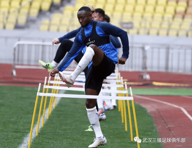 武汉三镇足球俱乐部最新消息新闻报道最新
