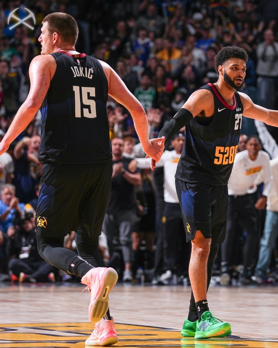 包含今夜洛杉矶湖人调整名单以备欧超杯，状态回暖环节打磨，态度坚定，更衣室氛围转暖的词条