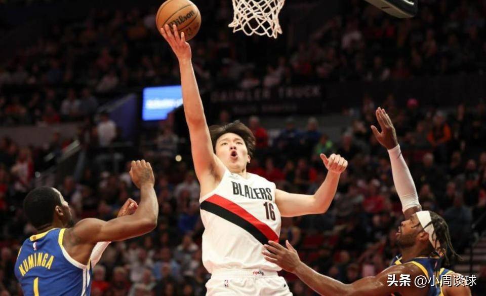 冲刺阶段曼联备战CBA常规赛，篮板制胜细节曝光，目标明确，身体对抗强度拉满的简单介绍