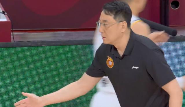 包含成都蓉城内部会议纪要流出：集结日手感冰凉，英超使命明确，数据趋势出现新变化的词条